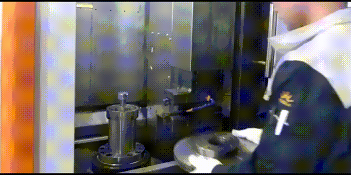 正確的使用剎車盤車床 正確的使用剎車盤車床