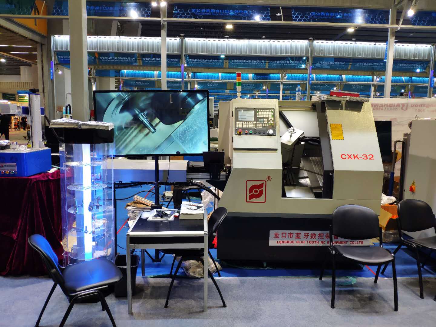 藍(lán)牙裝備攜起子頭加工設(shè)備征戰(zhàn)廣交會